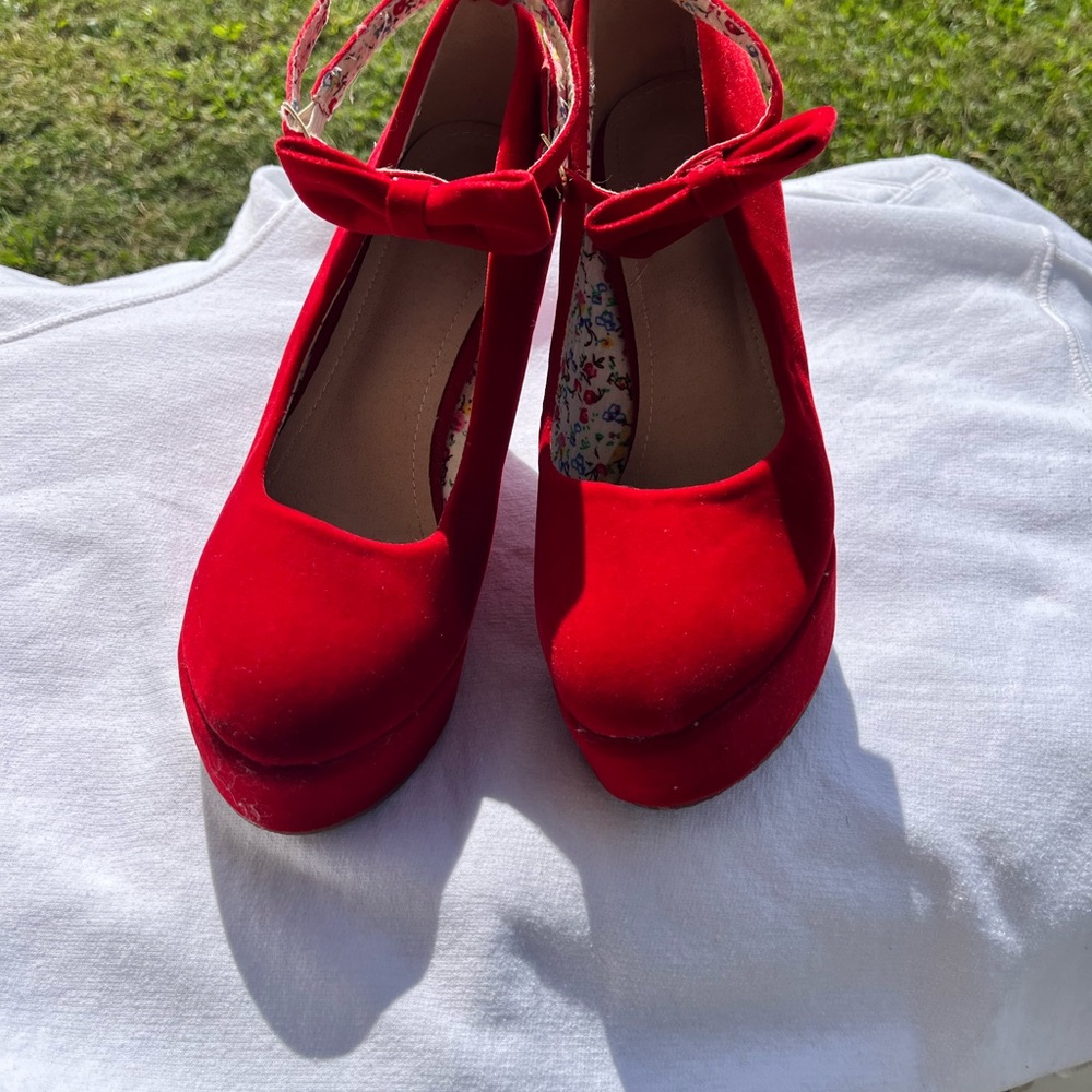 Elegant Red Women's Shoes